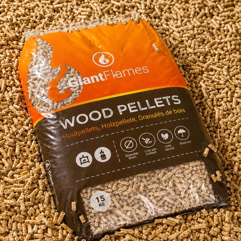 Giant Flames Holzpellets Palette 975kg | 65x 15kg Säcke für Pelletöfen & Heizung