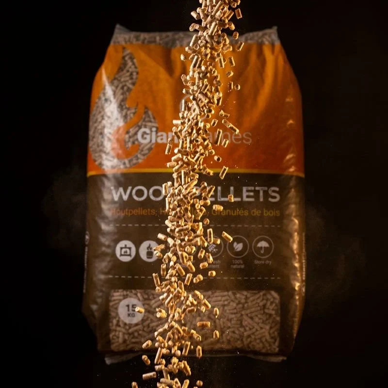 Giant Flames Holzpellets Palette 975kg | 65x 15kg Säcke für Pelletöfen & Heizung